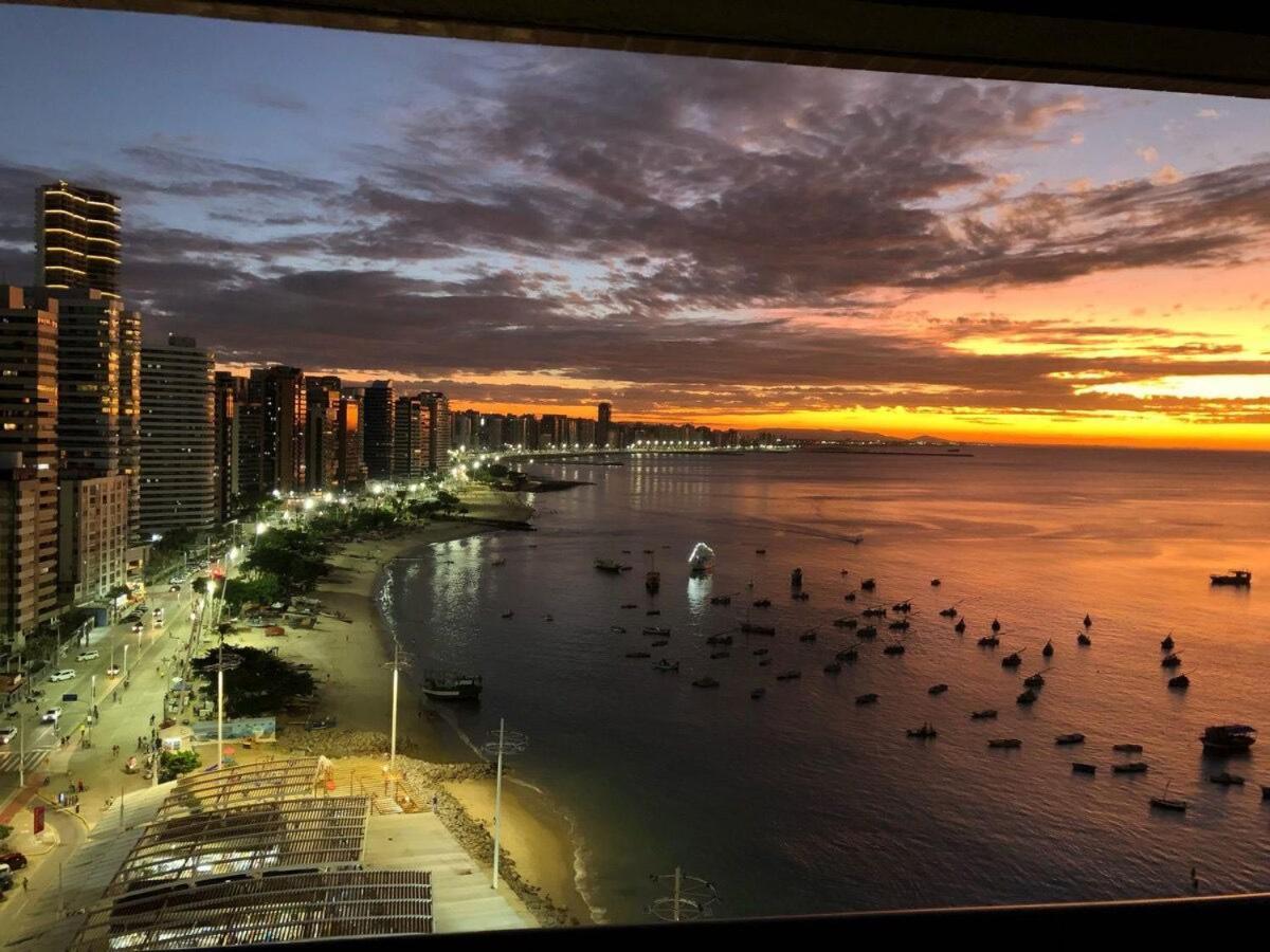Flat Iate Plaza Na Beira Mar Com Vista Mar Appartement Fortaleza  Buitenkant foto